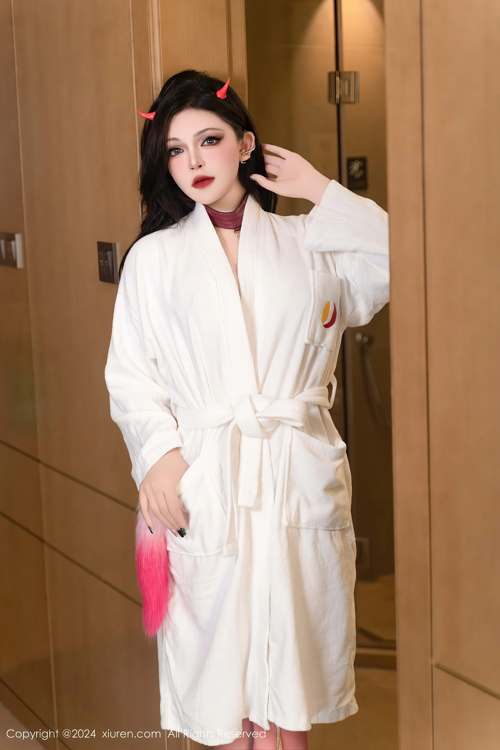 [Xiuren秀人网]2024.10.28 NO.9352 伊丽莎有点白 0